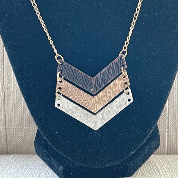 Women Necklace Tri Color Pendant Fashion Necklace Jewelry Silver Gold Brown - Picture 8 of 9